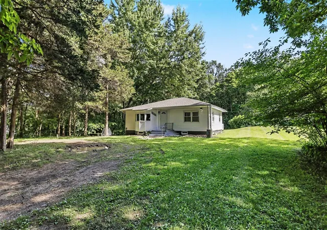 Homes for sale in Galesburg, MI | 11915 E L Ave, Galesburg, MI 49053 | MLS# 70541286
