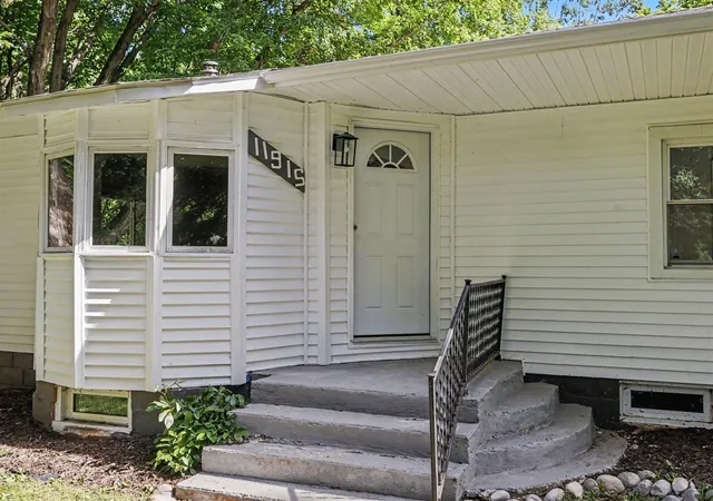 Homes for sale in Galesburg, MI | 11915 E L Ave, Galesburg, MI 49053 | MLS# 70541286