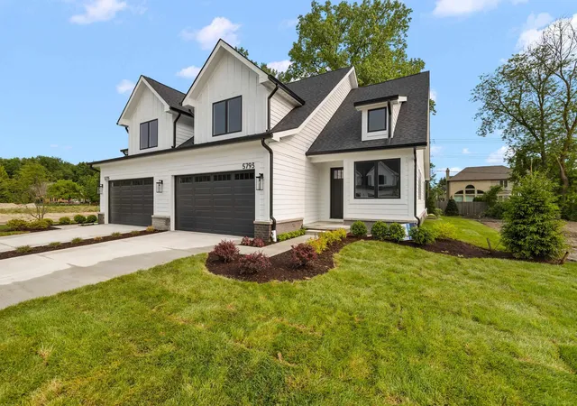 3rd image of 5793 Heights Blvd, Sterling Heights, MI 48314 | MLS# 50179082