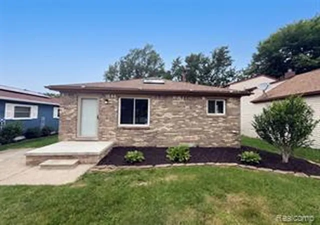 Homes for sale in Westland, MI | 33522 Fernwood St, Westland, MI 48186 | MLS# 61004274
