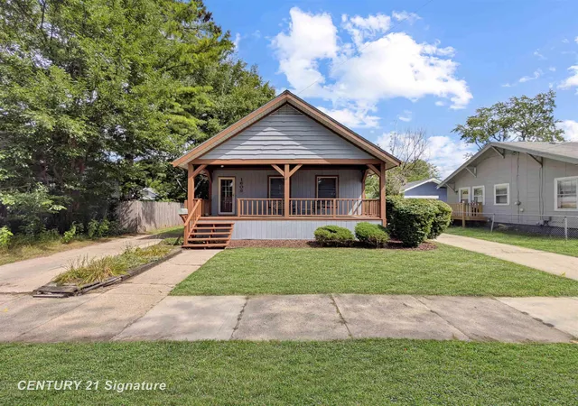 Photo 1 of Single family home for sale at 1608 N Oakley St, Saginaw, MI 48602 | MLS# 50219813 | Listing updated on 2026-09-15