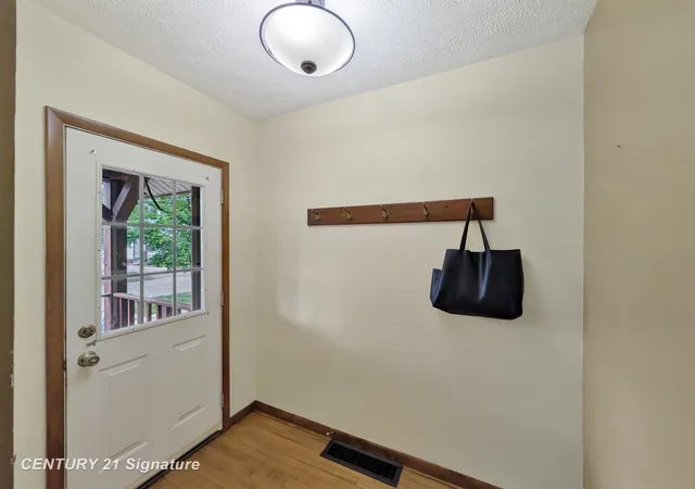 Photo 4 of Sale Pending at 1608 N Oakley St, Saginaw, MI 48602 | MLS# 50219813 | Listing updated on 2026-10-08