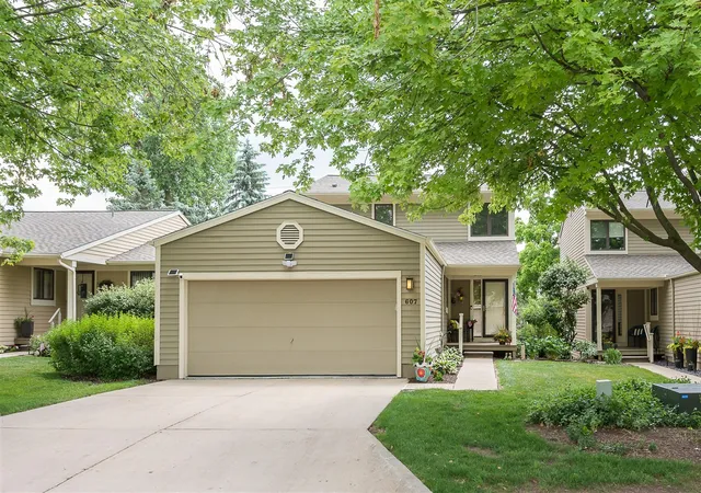 Homes for sale in Saline, MI | 607 Woodcreek Cir, Saline, MI 48176 | MLS# 70539056