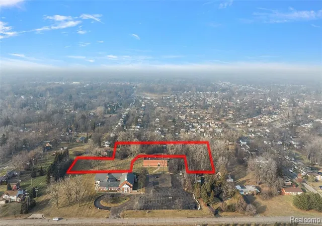1st image of 30330 Schoolcraft Rd, Livonia, MI 48150 | MLS# 60970914