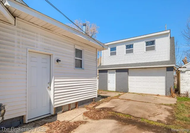 Homes for sale in Burton, MI | 1335 Allen St, Burton, MI 48529 | MLS# 60983620