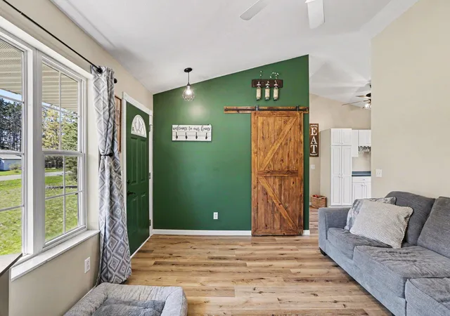 Photo 3 of Sale Pending at 2151 Conetree Rd, Traverse City, MI 49685 | MLS# 50207398 | Listing updated on 2026-05-20