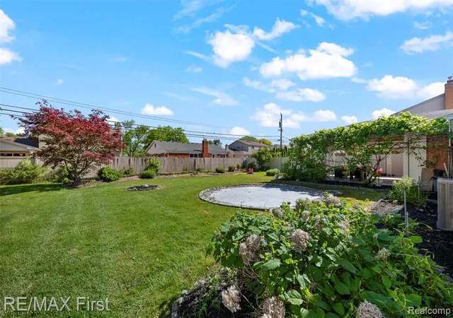 Photo 3 of Single Family Residence at 26376 Lawrence Dr, Dearborn Heights, MI 48127 | MLS# 60997733 |  | Sold on 2026-07-08