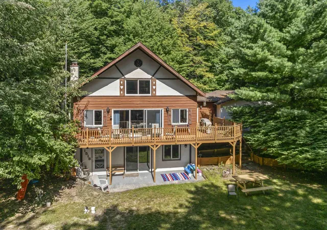Photo 1 of Single family home for sale at 1518 Birch, Frankfort, MI 49635 | MLS# 80073019 | Listing updated on 2026-09-01