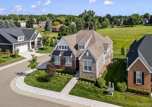 Homes for sale in Rochester, MI | 2554 Middleton St, Rochester, MI 48309 | MLS# 61008468