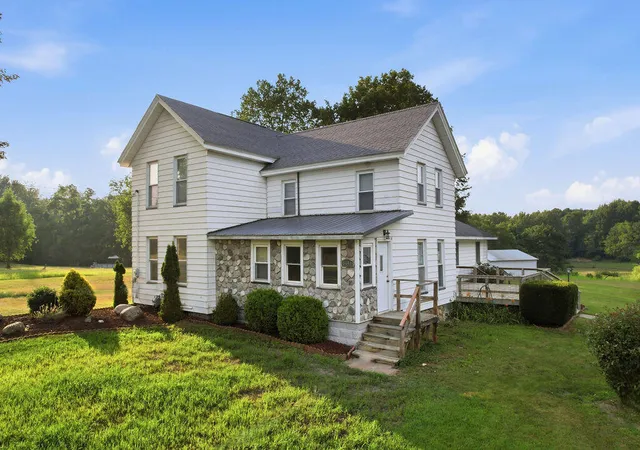 Photo 3 of Single family home for sale at 6649 122nd Avenue, Fennville, MI 49408 | MLS# 70547925 | Listing updated on 2026-08-28