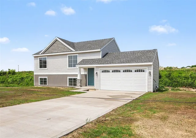 Homes for sale in Wayland, MI | 4284 Old Farm Dr, Wayland, MI 49348 | MLS# 70539401
