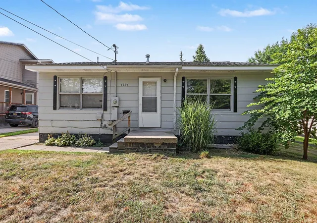 Photo 1 of Single family home for sale at 1906 James St, Essexville, MI 48732 | MLS# 50219074 | Listing updated on 2026-09-29