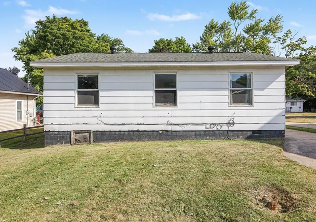 Photo 20 of Single family home for sale at 1906 James St, Essexville, MI 48732 | MLS# 50219074 | Listing updated on 2026-09-29