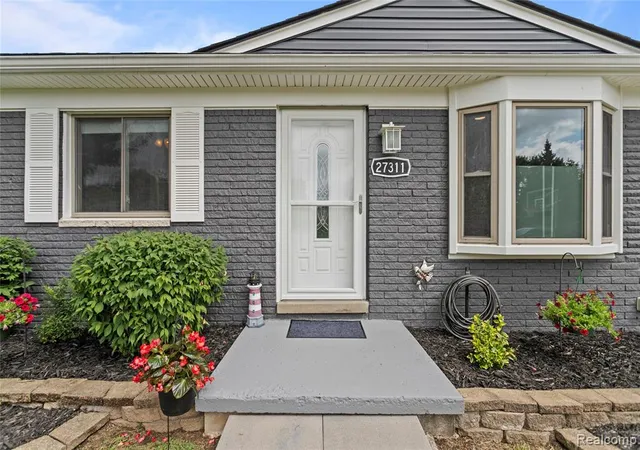 2nd image of 27311 Wyly St, Chesterfield, MI 48047 4938 | MLS# 61023346