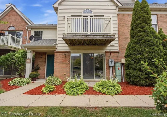 Photo 2 of Condo for sale at 340 Brookfield Dr, Westland, MI 48185 3831 | MLS# 61025797 | Listing updated on 2026-09-19