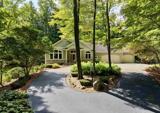 Photo 2 of Single family home for sale at 6788 E Hoxie Rd, Cedar, MI 49621 | MLS# 80072992 | Listing updated on 2026-09-01