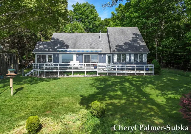 Homes for sale in Montague, MI | 8409 Chuckanut Dr, Montague, MI 49437 | MLS# 70538733
