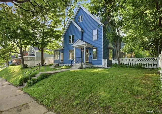 3rd image of 213 Maple St, Ypsilanti, MI 48198 | MLS# 60999754