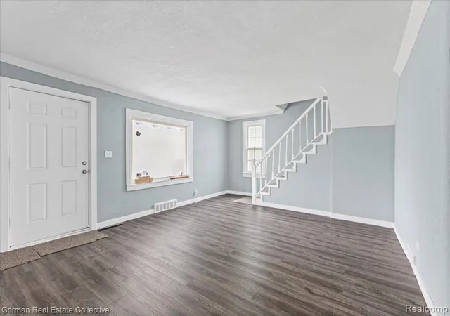 5th image of 8227 Saint Marys St, Detroit, MI 48228 | MLS# 60993627