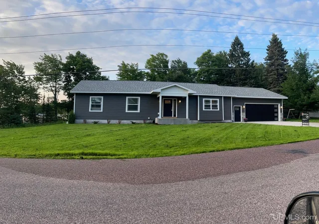 Photo 1 of Single family home for sale at 155 Brookton Rd, Marquette, MI 49855 | MLS# 50210065 | Listing updated on 2026-08-26