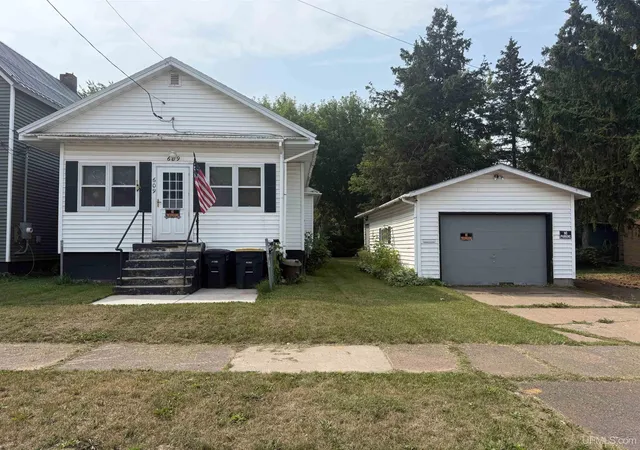 Photo 1 of Single family home for sale at 609 Sutherland St, Ironwood, MI 49938 | MLS# 50217134 | Listing updated on 2026-09-05