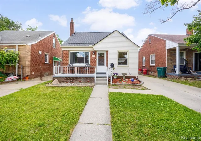 Homes for sale in Lincoln Park, MI | 1485 Cleveland Ave, Lincoln Park, MI 48146 | MLS# 61004573