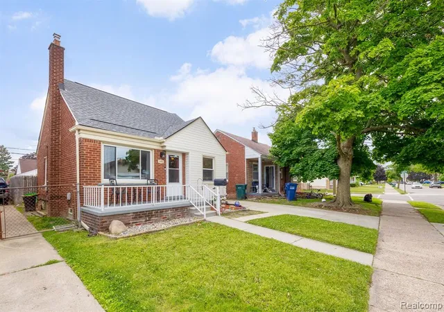 Homes for sale in Lincoln Park, MI | 1485 Cleveland Ave, Lincoln Park, MI 48146 | MLS# 61004573