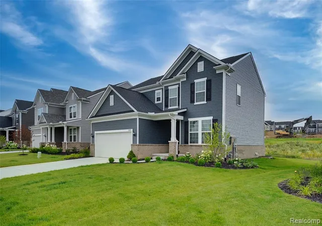 3rd image of 4568 Paradise Pkwy, Milford, MI 48381 | MLS# 60989981