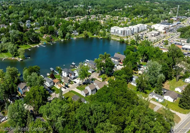Homes for sale in Commerce Township, MI | 8423 Cascade St, Commerce Township, MI 48382 | MLS# 61003273