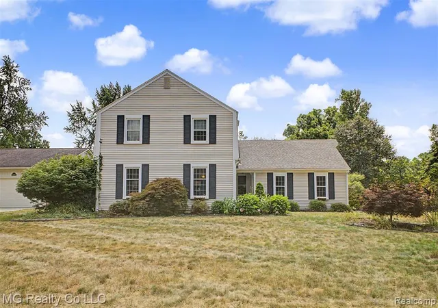 Photo 2 of Single family home for sale at 35565 Tall Pine Rd, Farmington, MI 48335 | MLS# 61019826 | Listing updated on 2026-09-06