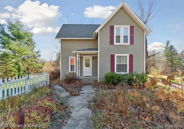 Photo 1 of Sale Pending at 1716 E Wardlow Rd, Highland, MI 48356 | MLS# 60374762 | Listing updated on 2026-07-07