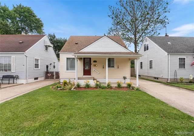 Homes for sale in Roseville, MI | 29510 John J St, Roseville, MI 48066 | MLS# 61008231