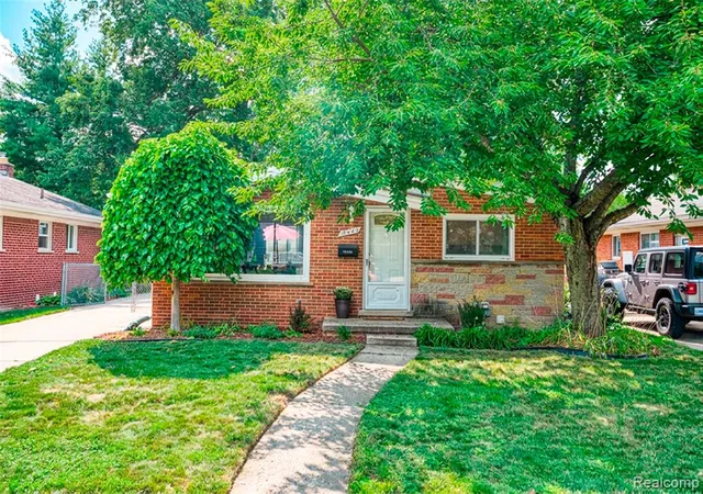 Photo 1 of Sale Pending at 18549 Milburn St, Livonia, MI 48152 3351 | MLS# 61022916 | Listing updated on 2026-08-25
