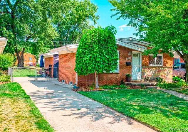 Photo 28 of Sale Pending at 18549 Milburn St, Livonia, MI 48152 3351 | MLS# 61022916 | Listing updated on 2026-08-25