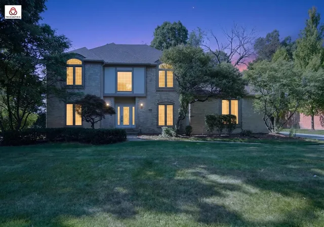 2nd image of 1431 Provincial Dr, Troy, MI 48084 | MLS# 70550787