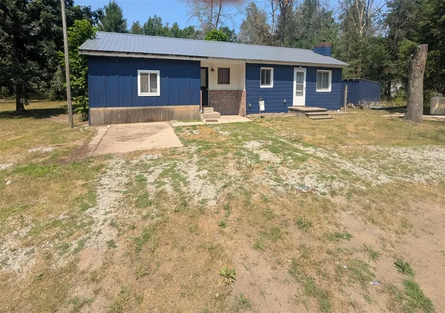 1st image of 4136 W 32nd St, Baldwin, MI 49304 | MLS# 70549306