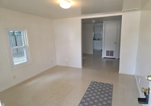 3rd image of 18958 Melvin St, Roseville, MI 48066 | MLS# 50213247