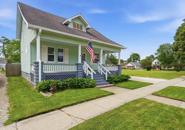 Homes for sale in Port Huron, MI | 1328 Wells St, Port Huron, MI 48060 | MLS# 50211698