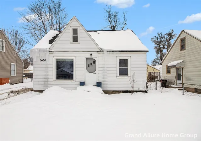 Homes for sale in Wyoming, MI | 3650 Milan Ave, Wyoming, MI 49509 | MLS# 70513900