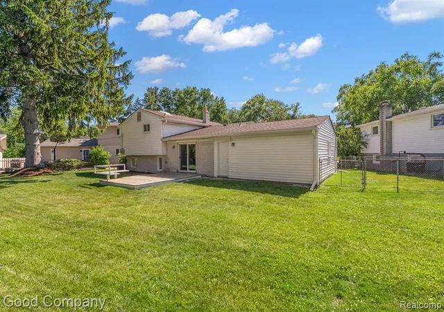 Homes for sale in Royal Oak, MI | 3026 Linwood Ct, Royal Oak, MI 48073 | MLS# 61003400