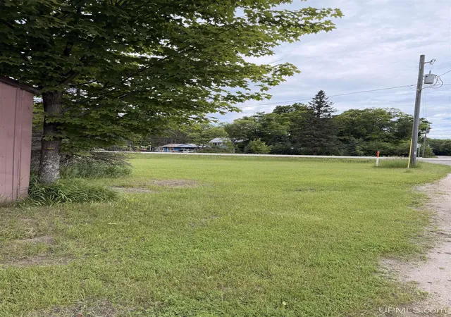 Homes for sale in Shingleton, MI | E12437 M28 Hwy, Shingleton, MI 49884 | MLS# 50171422