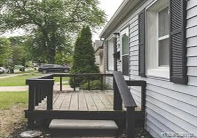 Homes for sale in Ferndale, MI | 440 Jewell St, Ferndale, MI 48220 | MLS# 61008822