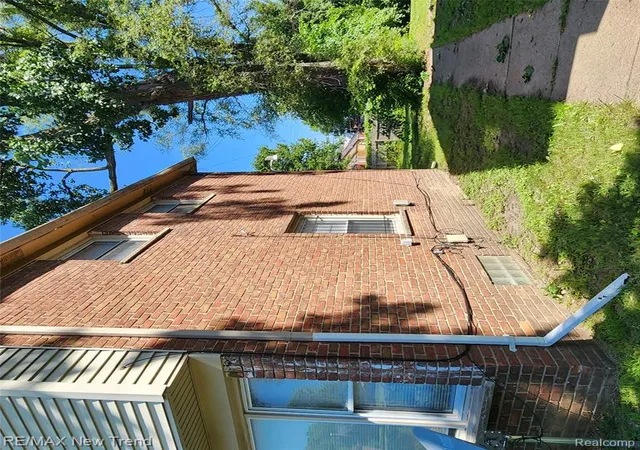 2nd image of 20834 Pembroke Ave, Detroit, MI 48219 | MLS# 60960278