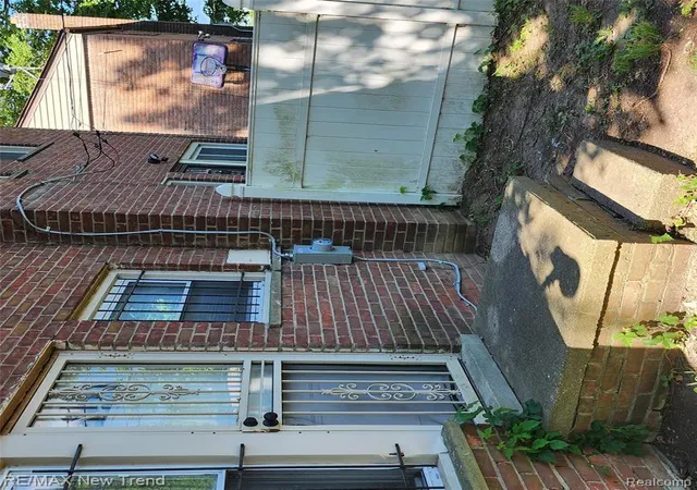 4th image of 20834 Pembroke Ave, Detroit, MI 48219 | MLS# 60960278
