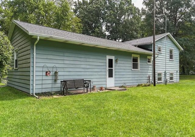 4th image of 28493 Downey St, Dowagiac, MI 49047 | MLS# 70554031