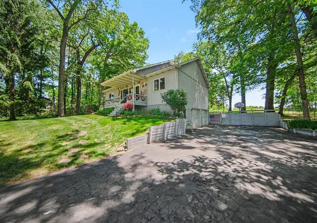 Homes for sale in Brooklyn, MI | 12895 Kelley Rd, Brooklyn, MI 49230 | MLS# 70537003