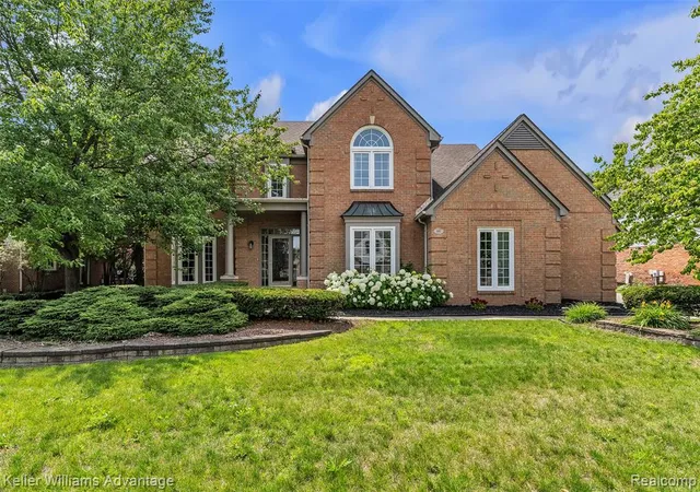 Homes for sale in Canton, MI | 6865 Kings Mill Dr, Canton, MI 48187 | MLS# 61007437