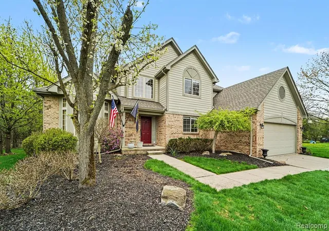 2nd image of 23939 Stony Creek Dr, Farmington Hills, MI 48336 | MLS# 61008454