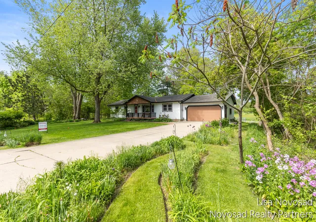 3rd image of 225 Alewa Dr, Grand Rapids, MI 49504 | MLS# 70534451
