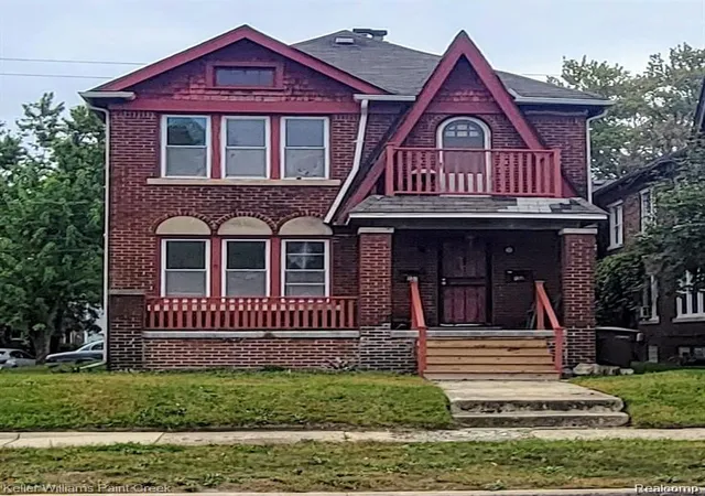 1st image of 832 W Huron St, Pontiac, MI 48341 | MLS# 60940850